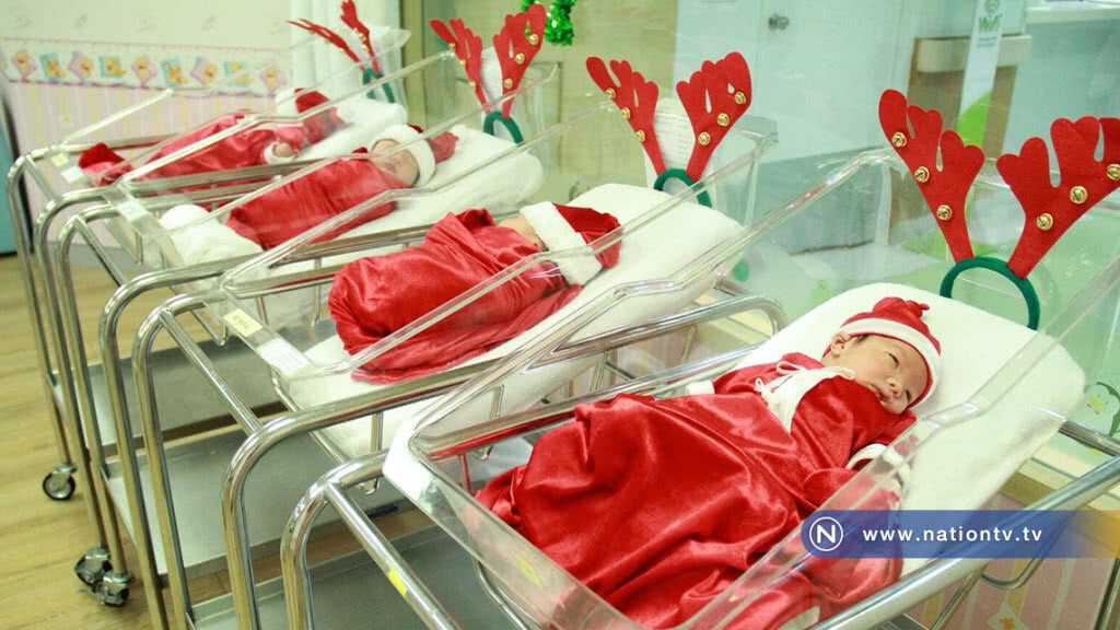 รพ.พญาไทศรีราชา  ต้อนรับหนูน้อยแรกเกิดด้วยชุดซานต้า ซานตี้