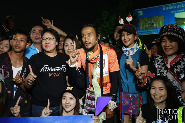 ตูน "ก้าว" สู่ เชียงรายแล้ว แม้เจ็บแขน