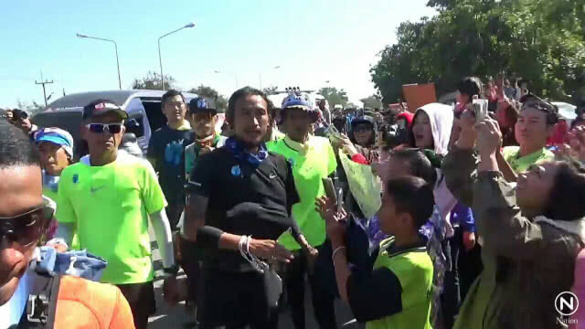 "ตูน" ระบมไหล่ซ้าย-แผ่นหลัง