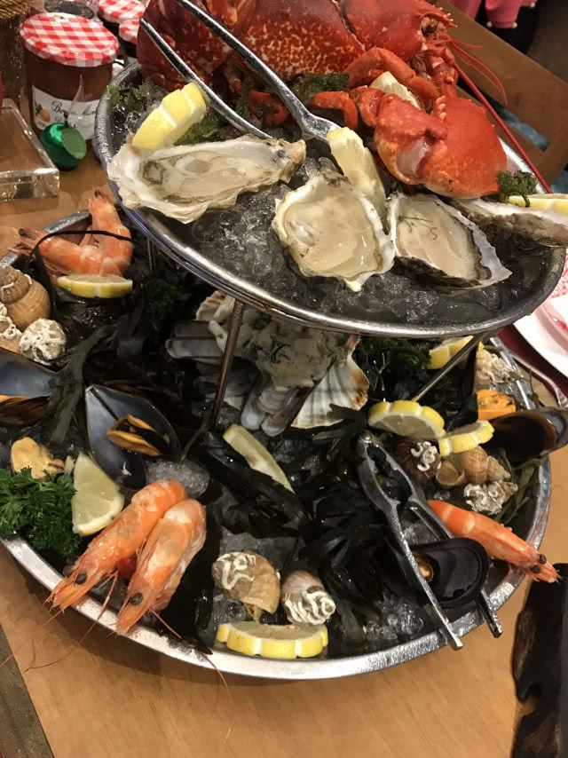 U can eat Meet กับ ปูน :: บนโต๊ะอาหารกับ "เทศกาลคริสต์มาส สไตล์ฝรั่งเศส"