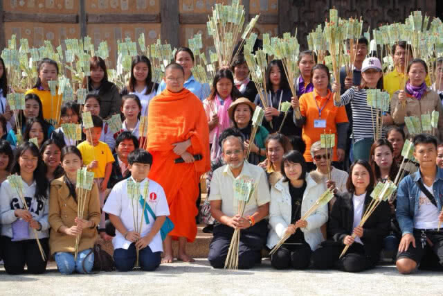 เศรษฐีใจบุญใจงาม 
"จิมมี่ ชวาลา" บริจาคให้ "ตูน" อีก
คราวนี้สมทบอีก 1 ล้านบาท ที่แม่สาย
