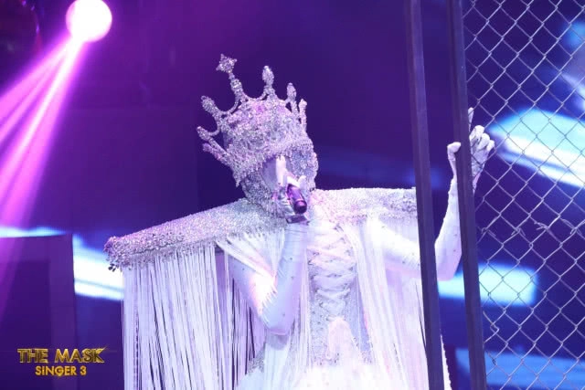 หน้ากากมงกุฎเพชร ถอดหน้ากากแล้ว