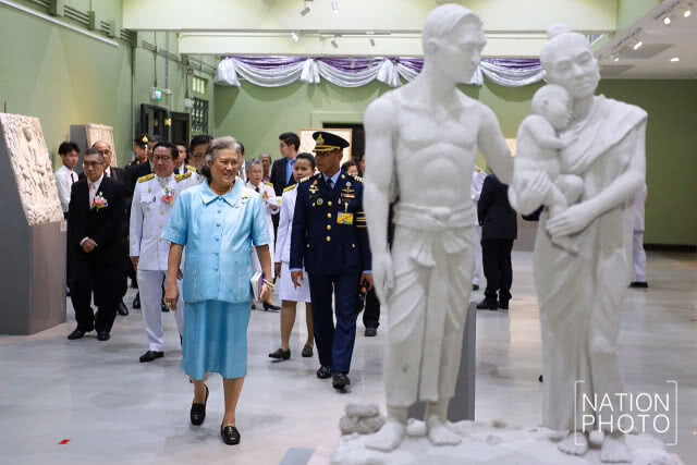 สมเด็จพระเทพฯ เสด็จราชดำเนินมาทรงเปิดการแสดงนิทรรศการศิลปะปูนปั้นแห่งประเทศไทย ครั้งที่ ๑๗