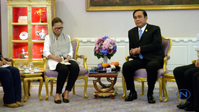 "นายกฯ" พบตัวแทนสื่ออวยพรปีใหม่