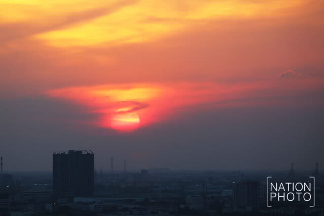 ลาลับขอบฟ้า...แสงอาทิตย์สุดท้าย ปี 2560