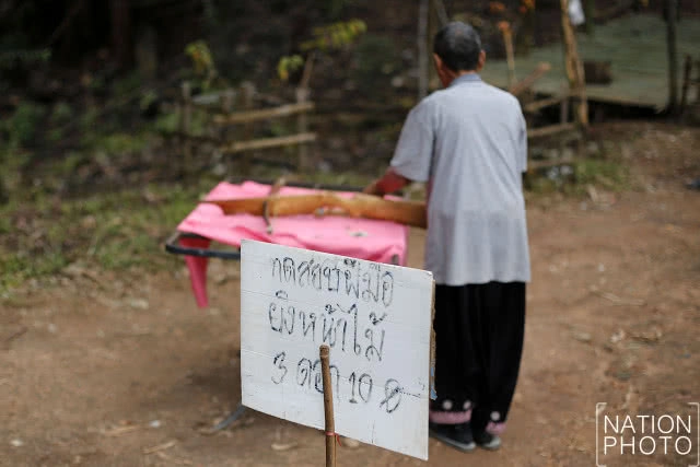 ยิงหน้าไม้แบบโบราณของชาวม้ง ภูมิปัญญาที่สืบทอดกันมารุ่นต่อรุ่น