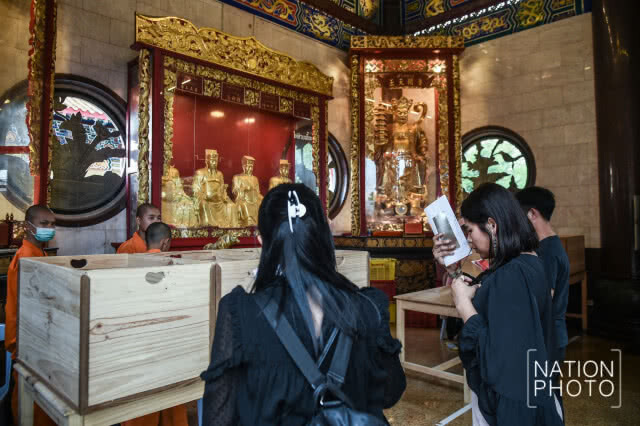 ทำบุญเสริมดวง ไหว้พระขอพร แก้ปีชง 2561
