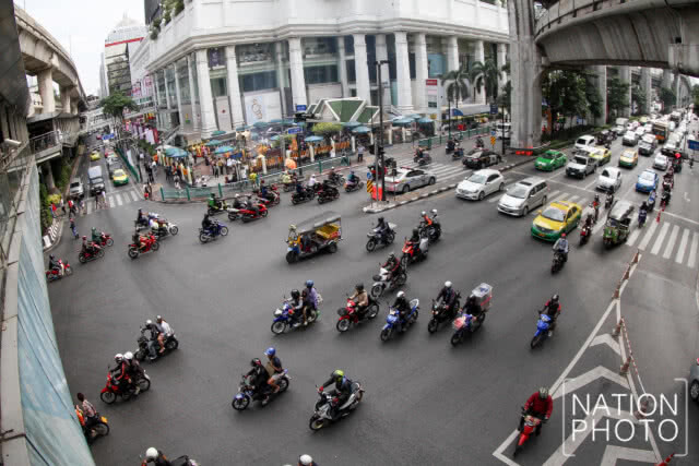 คนกรุงเริ่มทำงานปกติ หลังจากหยุดยาวช่วงปีใหม่