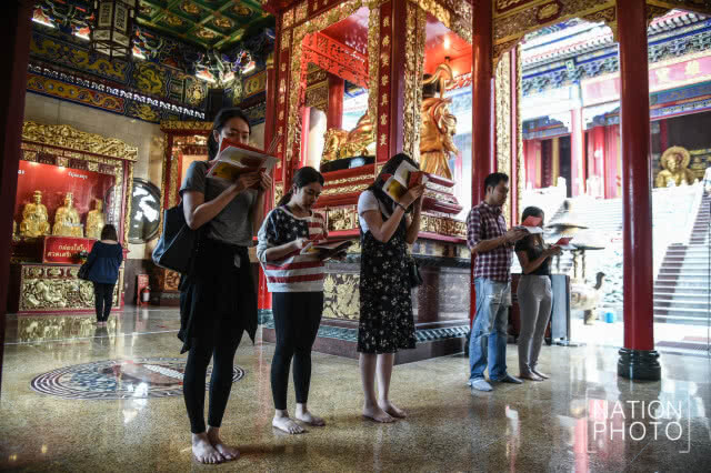 ทำบุญเสริมดวง ไหว้พระขอพร แก้ปีชง 2561