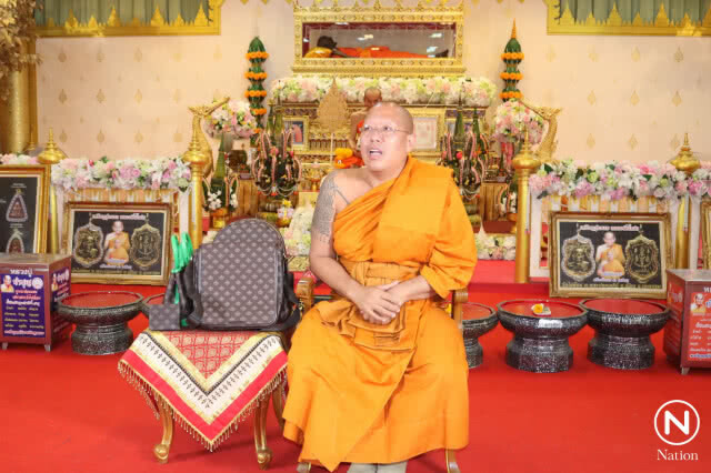 หลวงพี่น้ำฝน ย้ำ! ทำกระเป๋ามหามงคล นำเงินช่วย ร.พ.นครปฐม
