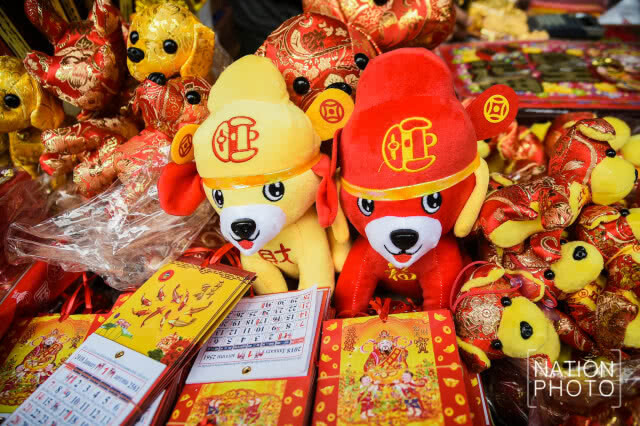 ของตกแต่ง-ของที่ระลึก รูปสุนัข เสริมสิริมงคลปีจอ 2561