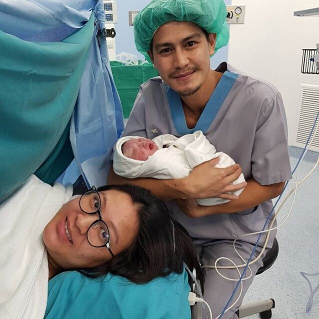 "น้ำ-รพีภัทร" แฮปปี้! ภรรยาคลอดลูกสาว