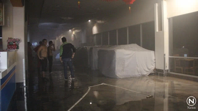 ไฟไหม้แผงขายมือถือ ในเทสโก้โลตัสหาดใหญ่