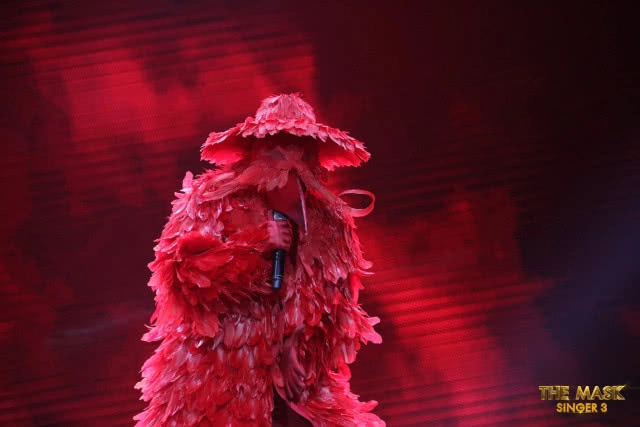 หน้ากากอีกาแดง ถอดหน้ากากแล้ว