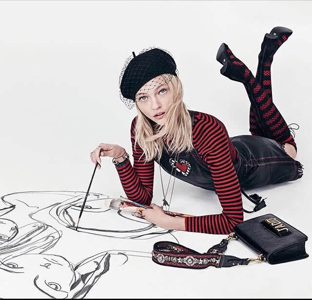 Dior SS2018
ปลุกความเป็นศิลปินในตัวผู้หญิง