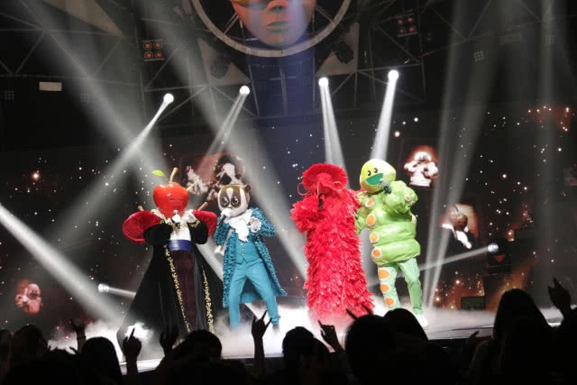 หน้ากากอีกาแดง ถอดหน้ากากแล้ว