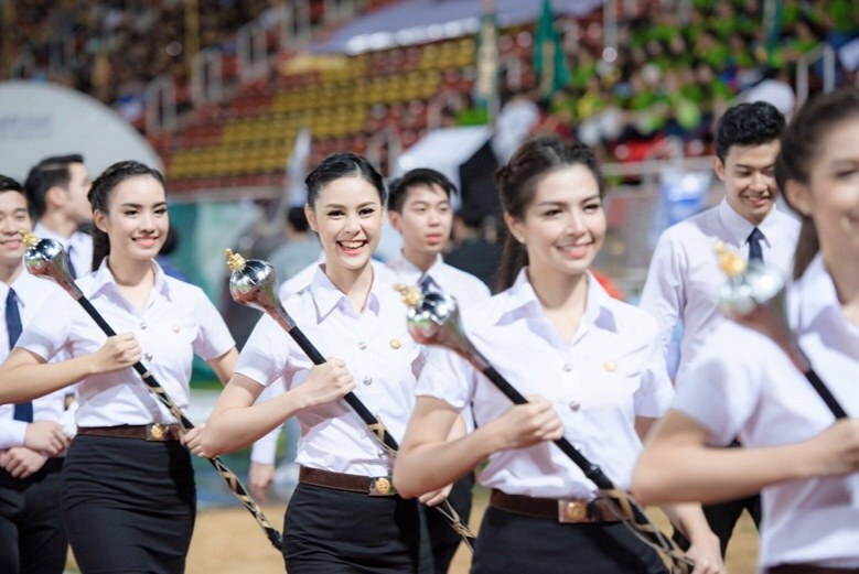 ฉีกนิยามเด็กวิทย์แว่นหนาเตอะ!! "เอิน-กานดา"