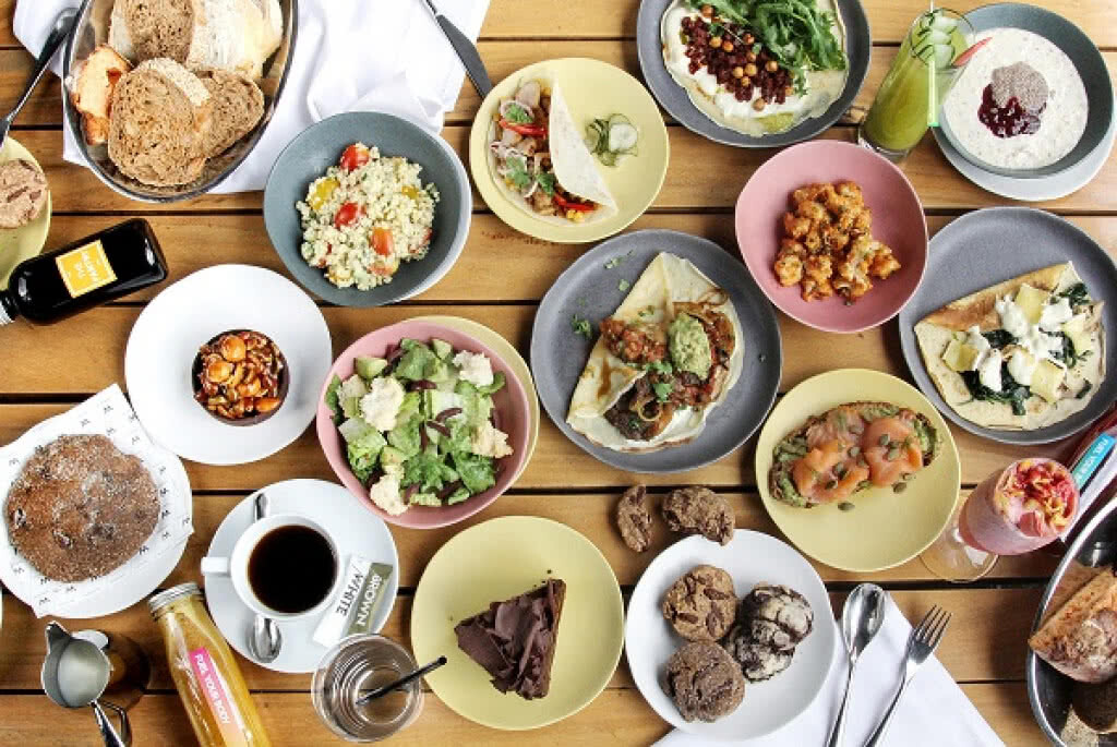 Lazy Sundays บรั้นช์บุฟเฟ่ต์อาลาคาร์ทโปรสุดฮอทของ The Kitchen Table โรงแรม W (ดับเบิ้ลยู) กรุงเทพ