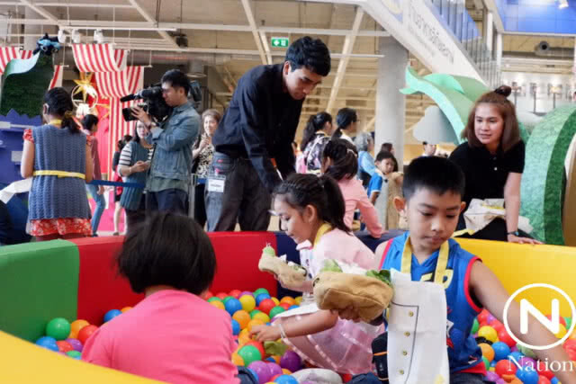 "เมกา บางนา" คึกคัก ครอบครัวแห่ร่วมงานวันเด็ก