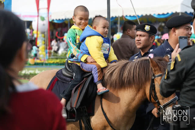 สมเด็จพระเจ้าอยู่หัว ทรงพระกรุณาโปรดเกล้าฯให้จัดงานวันเด็กแห่งชาติ ประจำปี ๒๕๖๑