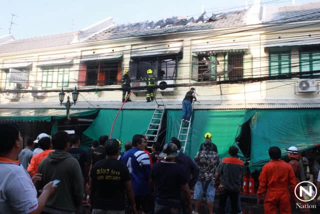 ไฟไหม้ "ร้านอาหารญี่ปุ่น" ซอยรามบุตรี วอด 3 หลัง