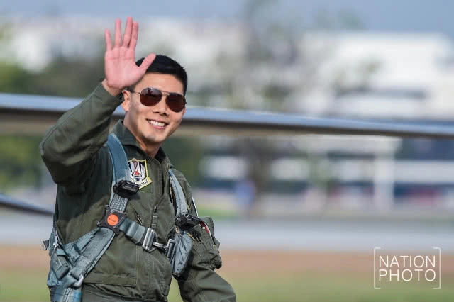 (ภาพชุด) เผยโฉมเหล่านักรบกลางเวหา
ผู้วาดฝันให้เด็กๆ ในวันเด็กแห่งชาติ 2561