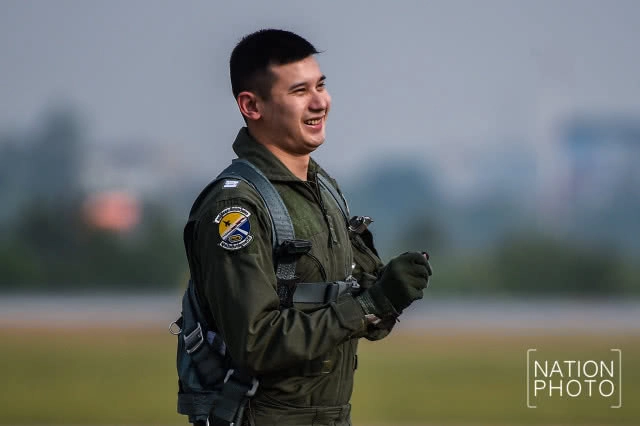 (ภาพชุด) เผยโฉมเหล่านักรบกลางเวหา
ผู้วาดฝันให้เด็กๆ ในวันเด็กแห่งชาติ 2561