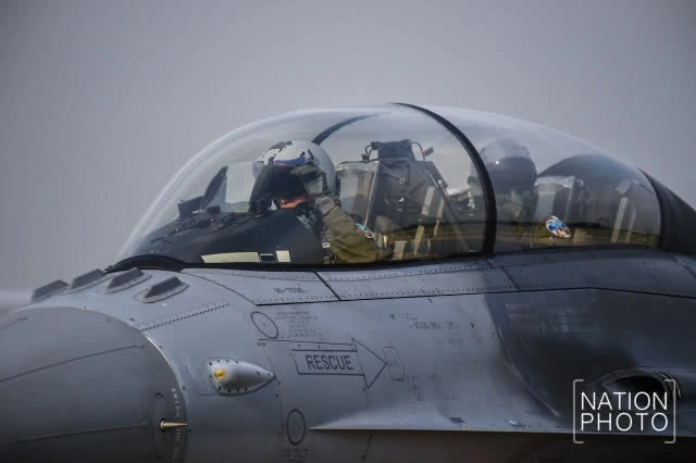 (ภาพชุด) เผยโฉมเหล่านักรบกลางเวหา
ผู้วาดฝันให้เด็กๆ ในวันเด็กแห่งชาติ 2561