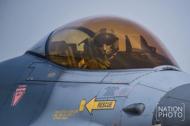 (ภาพชุด) เผยโฉมเหล่านักรบกลางเวหา
ผู้วาดฝันให้เด็กๆ ในวันเด็กแห่งชาติ 2561