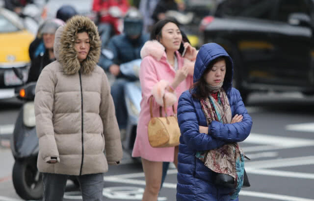 หนาวสัปดาห์เดียว! 
ชาวไต้หวัน ตายกว่า 300 ราย