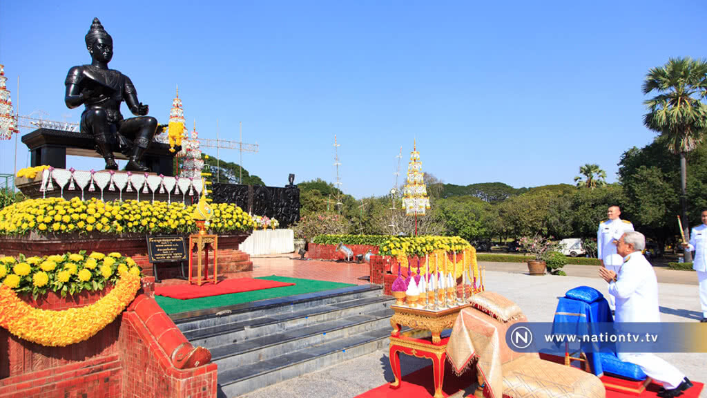 ผู้แทนพระองค์ถวายราชสักการะเนื่องในวันพ่อขุนรามคำแหงมหาราช