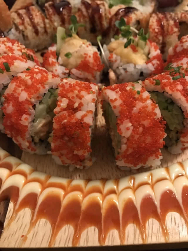 U can eat Meet กับ ปูน : ศิลปะบนมากิ MASU - Maki & Sushi Bar"