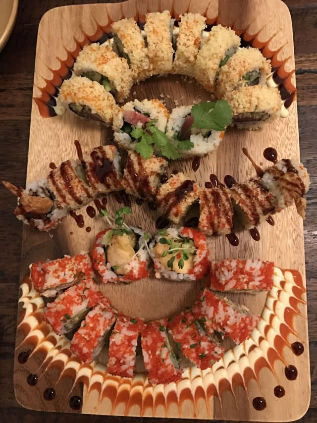 U can eat Meet กับ ปูน : ศิลปะบนมากิ MASU - Maki & Sushi Bar"