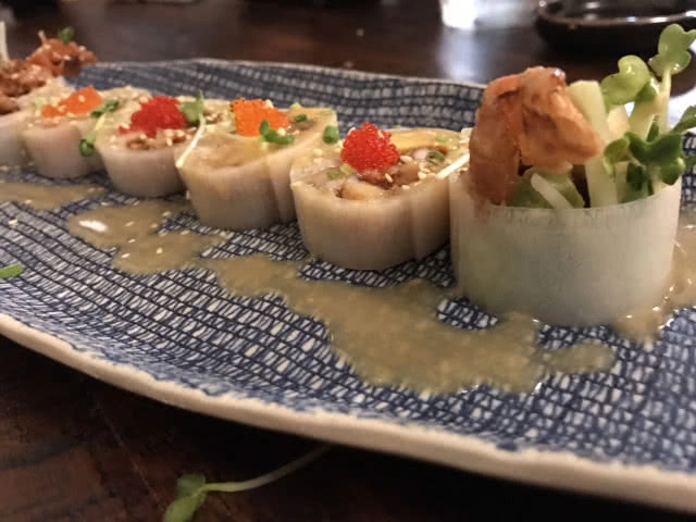 U can eat Meet กับ ปูน : ศิลปะบนมากิ MASU - Maki & Sushi Bar"