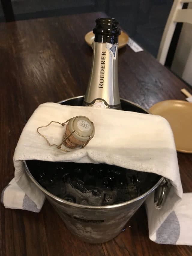 U can eat Meet กับ ปูน : ศิลปะบนมากิ MASU - Maki & Sushi Bar"