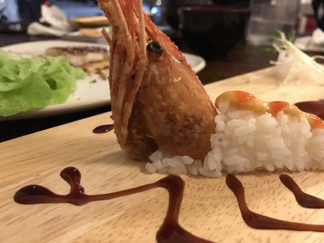 U can eat Meet กับ ปูน : ศิลปะบนมากิ MASU - Maki & Sushi Bar"