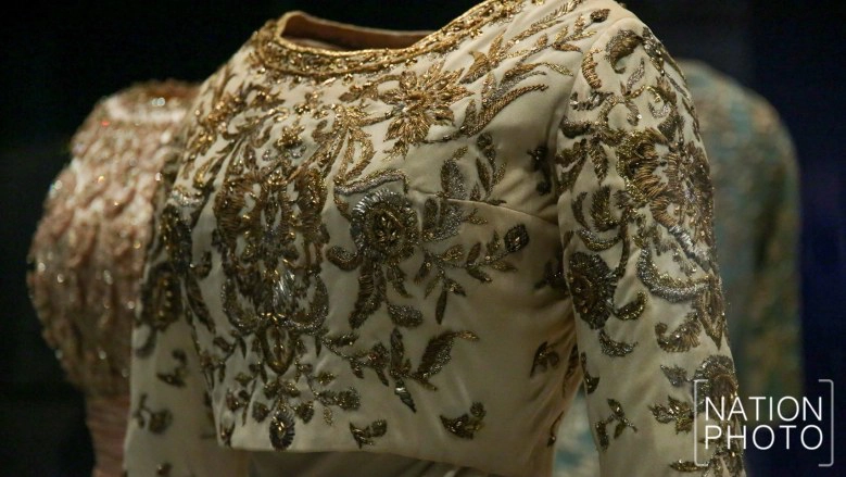 พิพิธภัณฑ์ผ้าฯ จัดแสดงฉลองพระองค์ชุดราตรี 9 องค์ใหม่ ออกแบบโดย ปิแอร์ บัลแมง