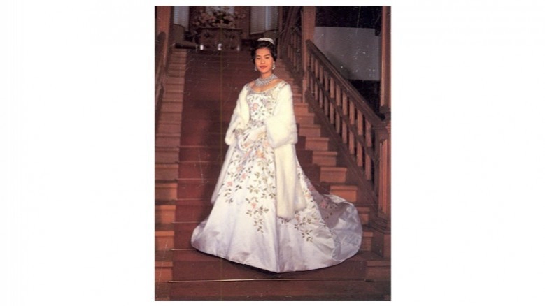 พิพิธภัณฑ์ผ้าฯ จัดแสดงฉลองพระองค์ชุดราตรี 9 องค์ใหม่ ออกแบบโดย ปิแอร์ บัลแมง