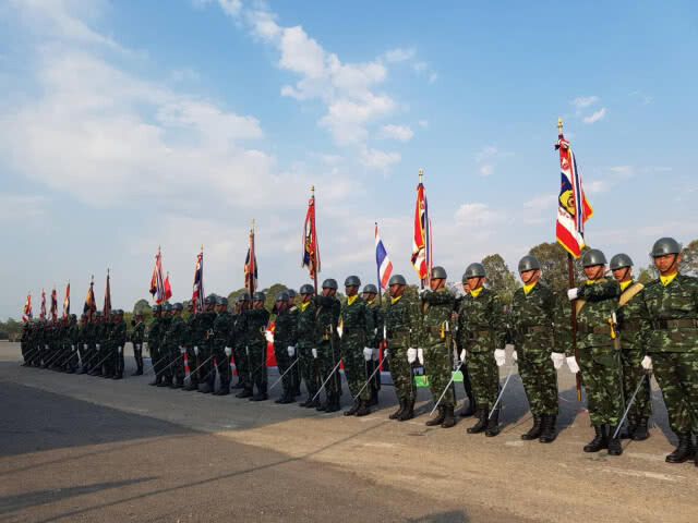 "บูรพาพยัคฆ์" โชว์พลัง 12 กองพันสวนสนามวันกองทัพไทย