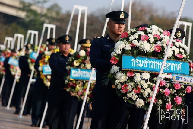 พิธีวางพวงมาลา เนื่องในวันกองทัพไทย