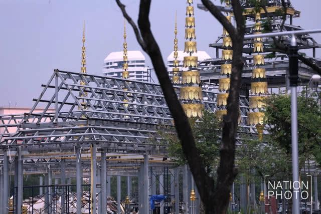 เจ้าหน้าที่รื้อถอนพระเมรุมาศ-อาคารประกอบพระเมรุมาศ