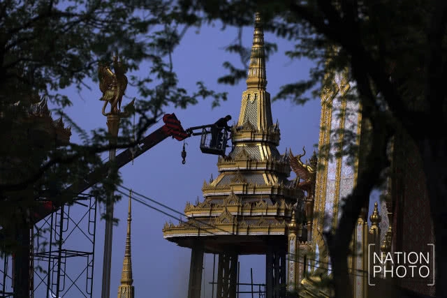 เจ้าหน้าที่รื้อถอนพระเมรุมาศ-อาคารประกอบพระเมรุมาศ