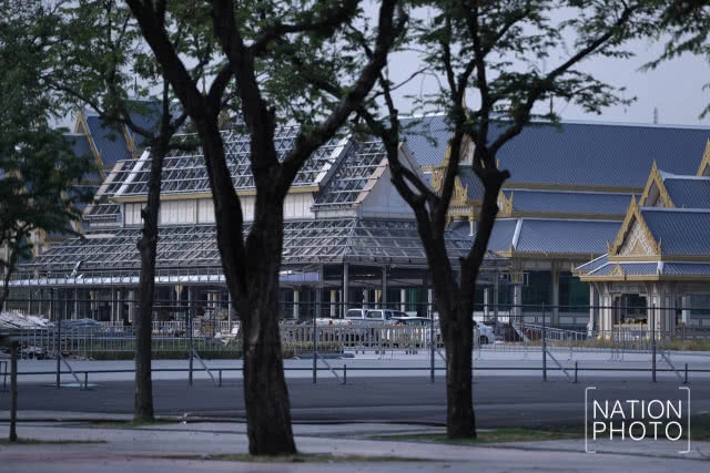 เจ้าหน้าที่รื้อถอนพระเมรุมาศ-อาคารประกอบพระเมรุมาศ