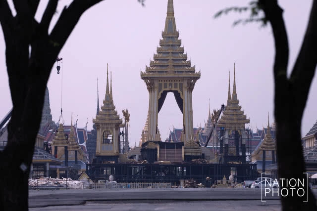เจ้าหน้าที่รื้อถอนพระเมรุมาศ-อาคารประกอบพระเมรุมาศ