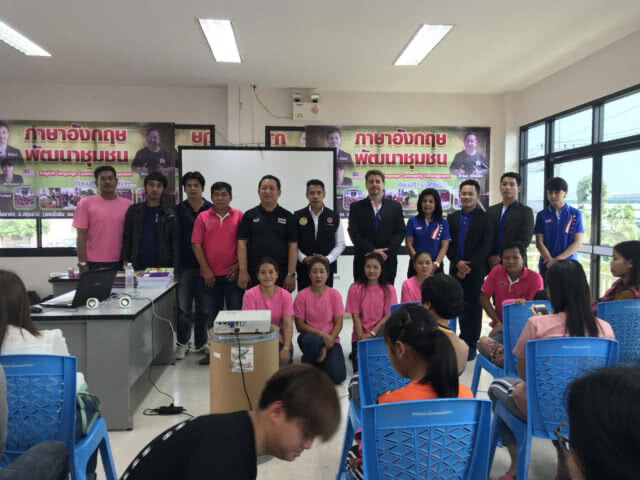 รักชุมชน ทำเพื่อชุมชน เรียนภาษาฟรี  ไม่มีค่าใช้จ่าย