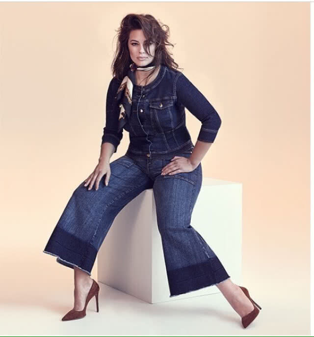 Ashley Graham 
นำเทรนด์ "อ้วนสวย"