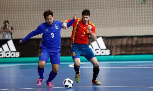 เต็มที่แล้ว! "โต๊ะเล็กไทย" อุ่นเครื่องโดน สเปน สอนเชิง 8-1