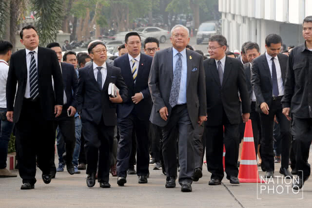 "สุเทพ" บอก เราคนไทยเคารพ กม. หลังถูกฟ้องกบฏ