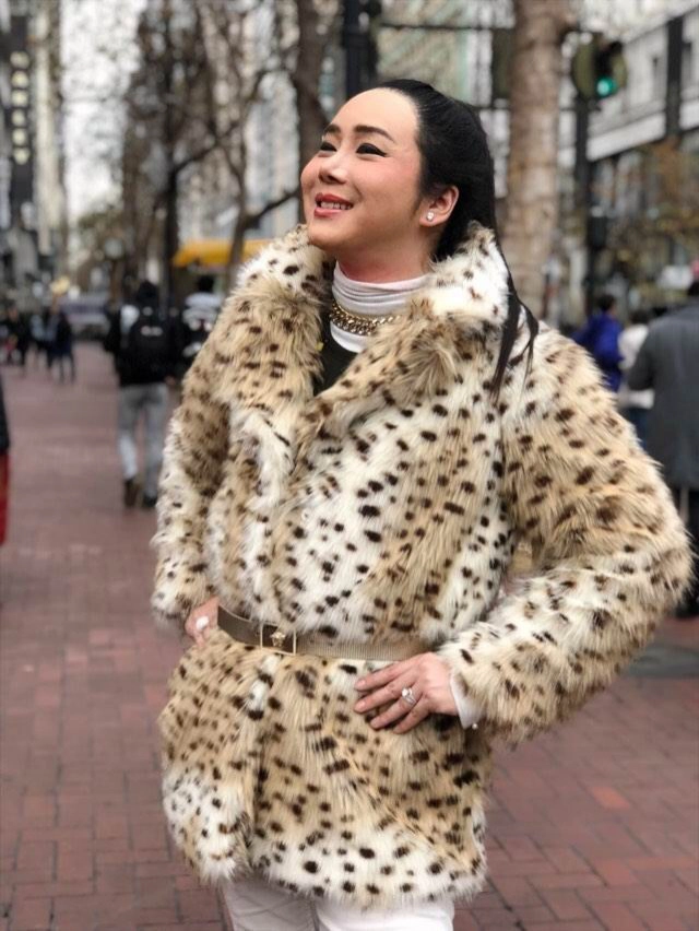 "แอน จักรพงษ์" ก้มจูบเท้าแม่ ขอโทษที่กลายเป็นสตรีข้ามเพศ หลังจากไม่คุยกันนาน 3 ปี