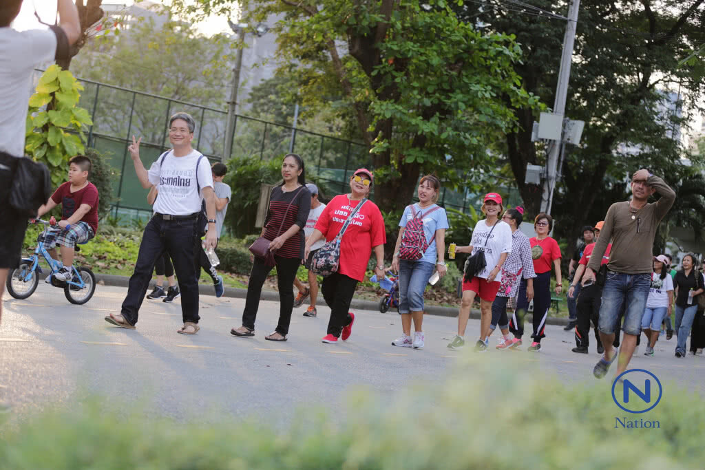 กลุ่มสนับสนุน we walk  จัดกิจกรรมให้กำลังใจสมาชิก ฐานชุมนุมมั่วสุมเกิน 5 คน